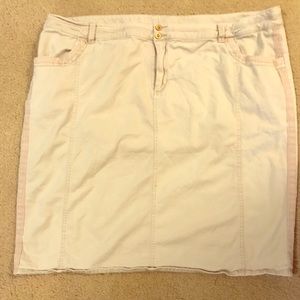 Catherine’s khaki skirt size 26/28